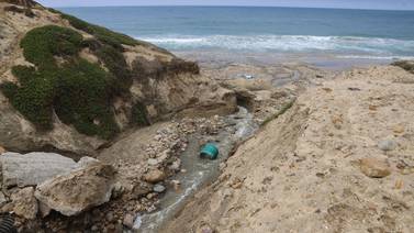 Expertos recomiendan no ingresar a playas de Tijuana por descargas de aguas negras