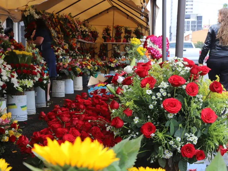 Día de las Madres: Batallan en sus ventas comerciantes de flores