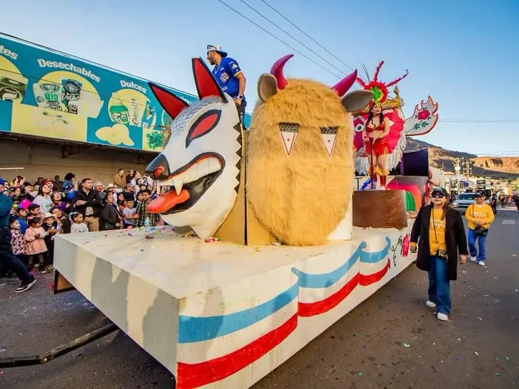 Acusan mal uso de simbología yaqui en Carnaval de Guaymas