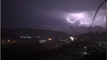 Tormenta eléctrica deja sin luz a casi 48 mil usuarios en Tijuana y Rosarito