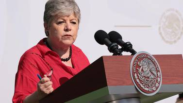 “No hay justificación”, dice Alicia Bárcena tras irrupción de Ecuador a embajada de México