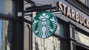 Empleado de Starbucks da positivo a prueba de hepatitis A; pudo haber expuesto al virus a miles de clientes