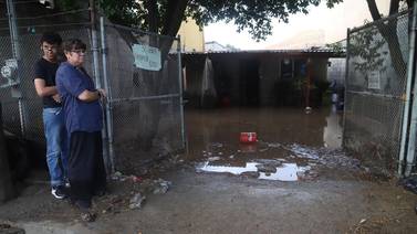 Inundaciones afectan a 42 familias en Tecate