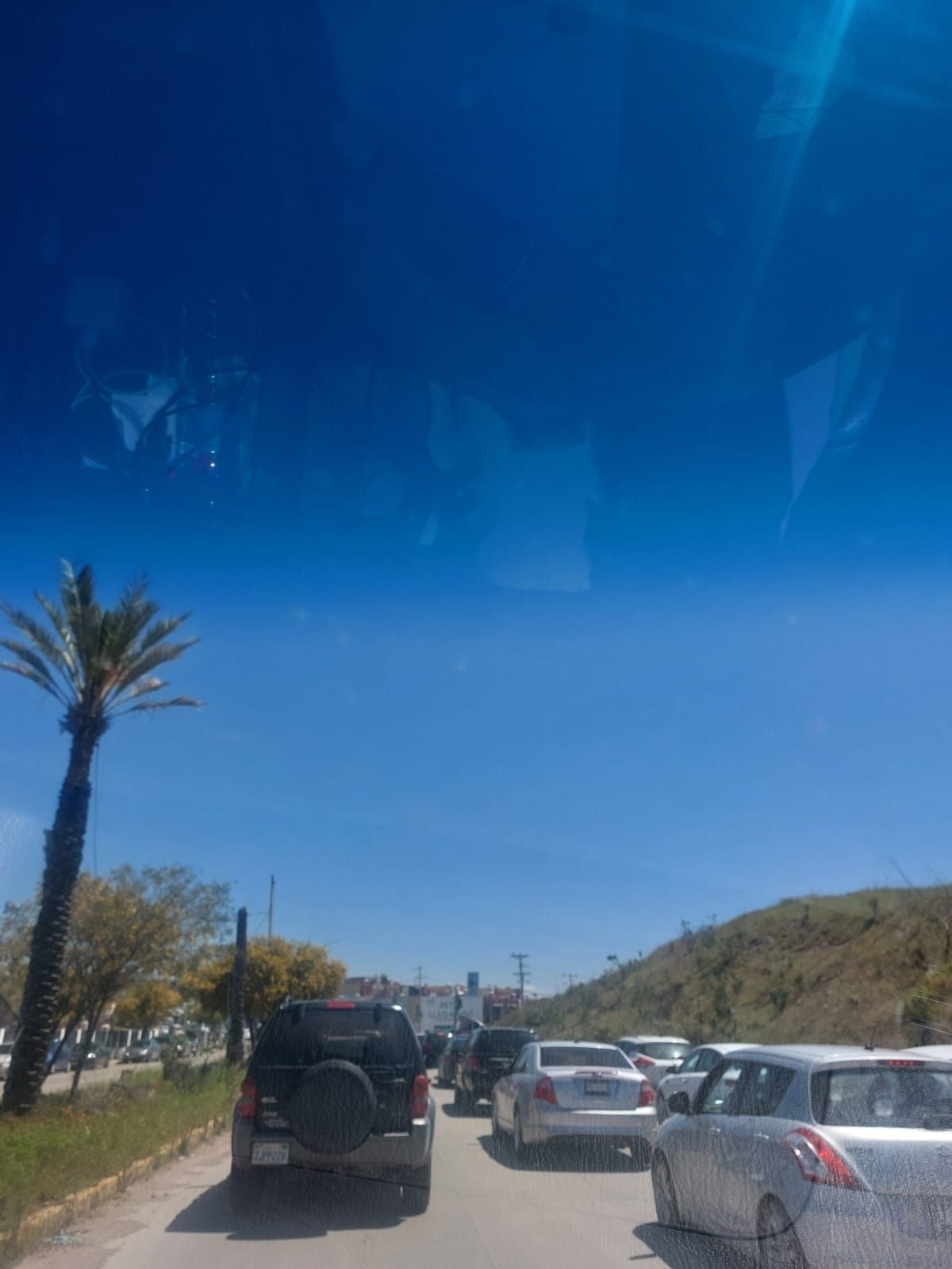 Piden vecinos rutas alternas para desahogar tráfico en Santa Fe