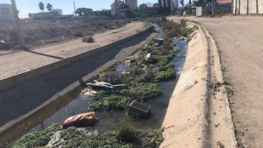 Preocupa contaminación por basura en arroyo Huahuatay de Rosarito