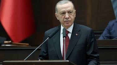 Presidente turco pide a Israel cesar ataques contra Gaza, los califica de "genocidio"