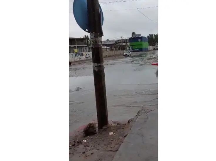 Lluvias en Tijuana: Vecinos del Murúa piden ‘lanchas’ para cruzar las calles