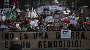 Culmina en Palacio Nacional tercera marcha a favor de Palestina