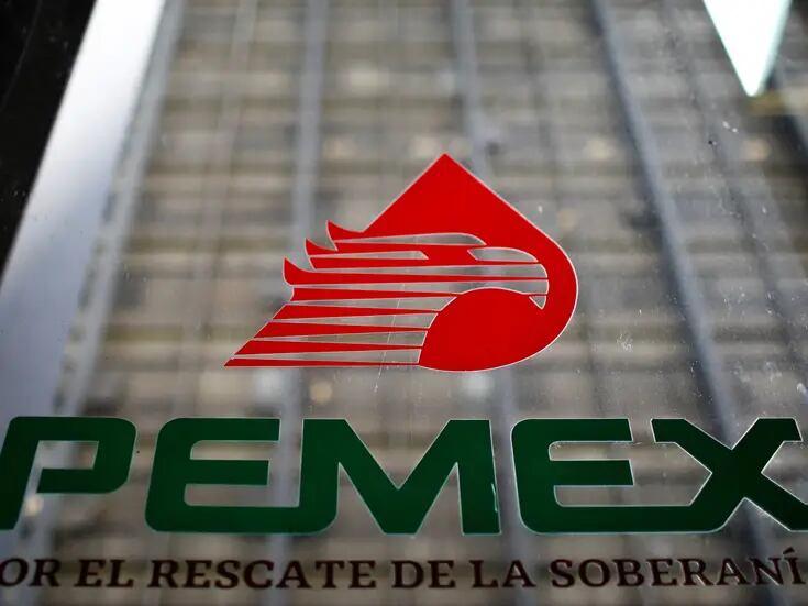 Pemex revierte pérdidas y logra ganancias multimillonarias