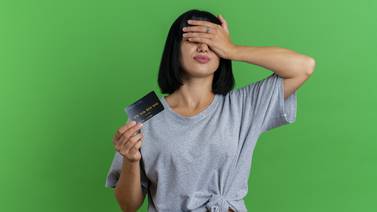 ¿De qué se trata el sobreendeudamiento de una tarjeta de crédito y cómo se puede evitar?