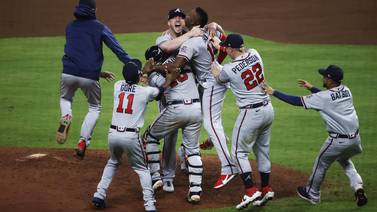 Bravos de Atlanta le ganan Serie Mundial a Astros de Houston y son campeones de MLB
