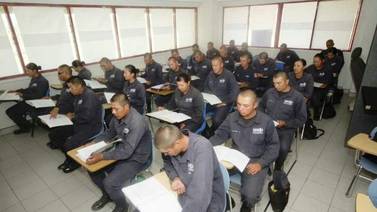 Reciben cadetes de la ASPE curso 'lengua de señas mexicanas'