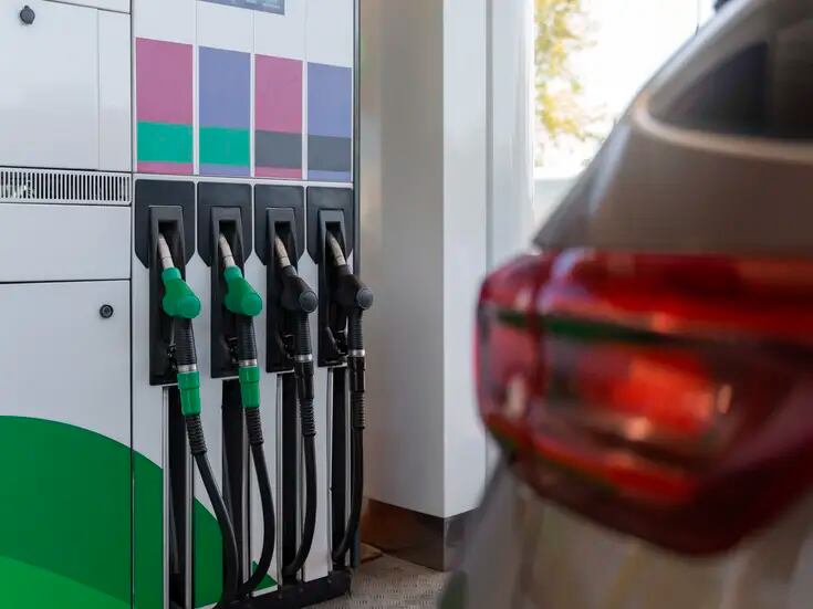 ¿A cuánto están los precios promedio nacionales de combustibles, según la Profeco?