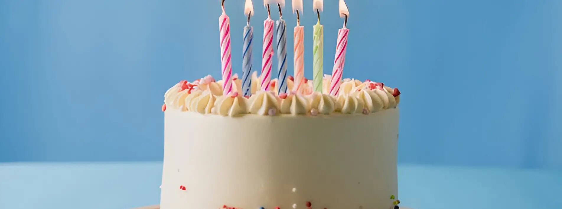 El curioso origen de soplar velas por el cumpleaños