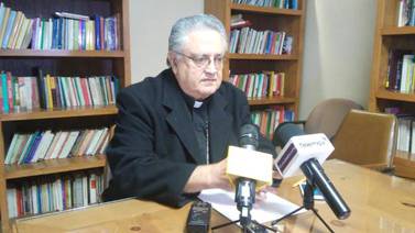 Se roban delincuentes 15 mil pesos, caja fuerte y documentos importantes de casa de arzobispo emérito de Hermosillo