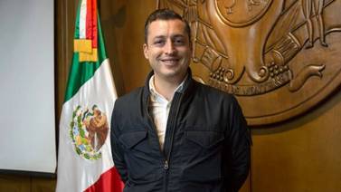 Luis Donaldo Colosio Riojas recibe licencia en Monterrey para contender por Senado