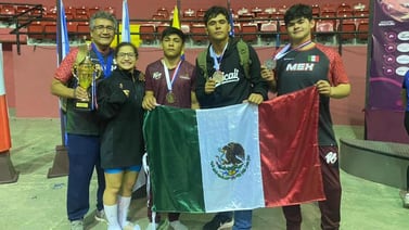 Bajacalifornianos brillan en Panamericano de Luchas U15