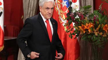 Presidente chileno reconoce abusos y está abierto a cambiar Constitución