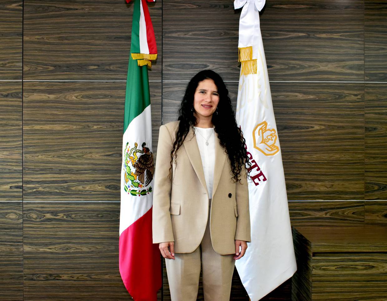 Bertha Alcalde Luján es nombrada titular del ISSSTE