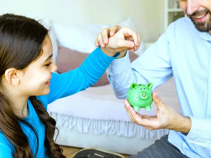 Finanzas para niños: ¿Cómo puedes inculcar el hábito del ahorro en tus hijos más rápido?