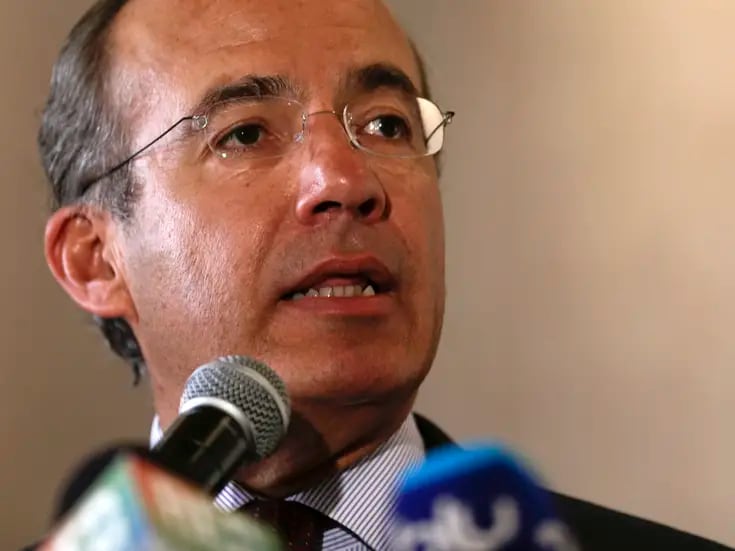 Felipe Calderón atribuye los apagones a la ignorancia, corrupción e ineptitud en el sector energético