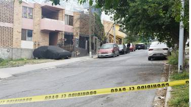 Mujer es asesinada a martillazos, presuntamente por su esposo, en Santa Catarina, Nuevo León