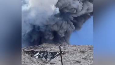 Volcán Nevado del Ruiz de Colombia en riesgo de una alerta roja