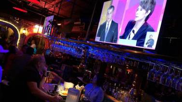 Tijuanenses  ven debate  en bares y restaurantes
