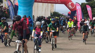 Participan 3 mil ciclistas en carrera 'Pedaleando' de Fundación Castro-Limón en Rosarito