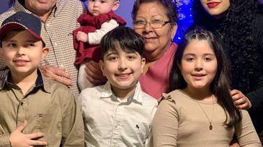 Día del Abuelo: Guadalupe y Javier cuidan con amor a sus cinco nietos en Ciudad Obregón