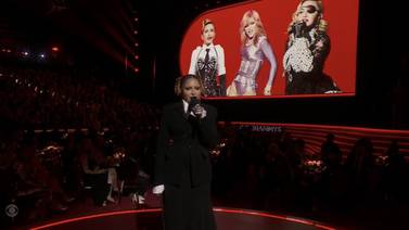 Madonna remata su conjunto andrógino en los Grammy 2023 con una fusta