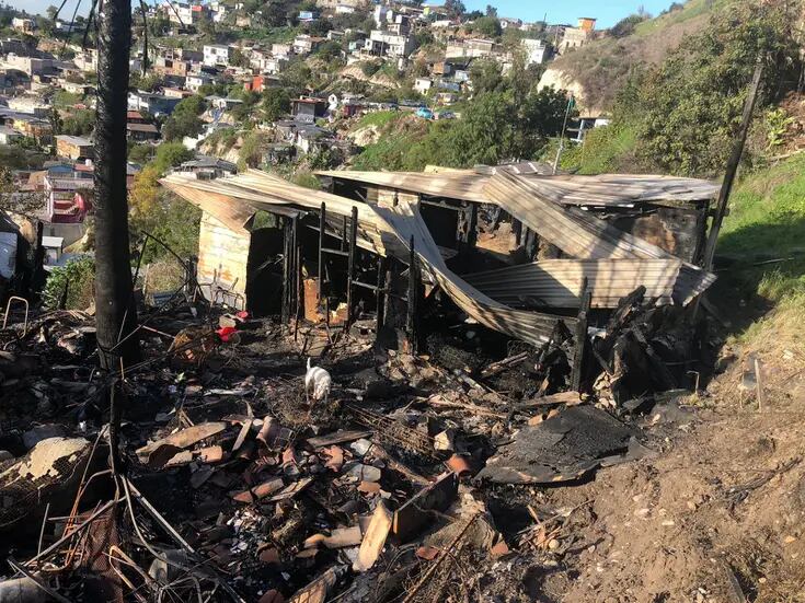 Incendio de dos casas deja saldo material y tres perros muertos