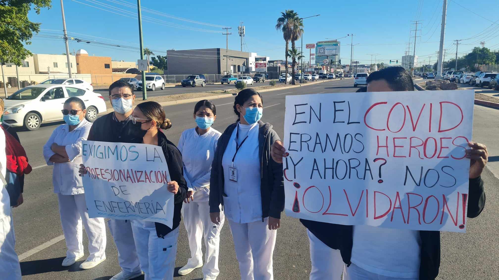 Enfermeros de Hermosillo que trabajan en hospitales Secretaría de Salud piden un puesto digno.