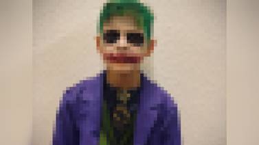 Estudiante se viste del ‘Joker’ veracruzano y ataca a su maestro de Ética
