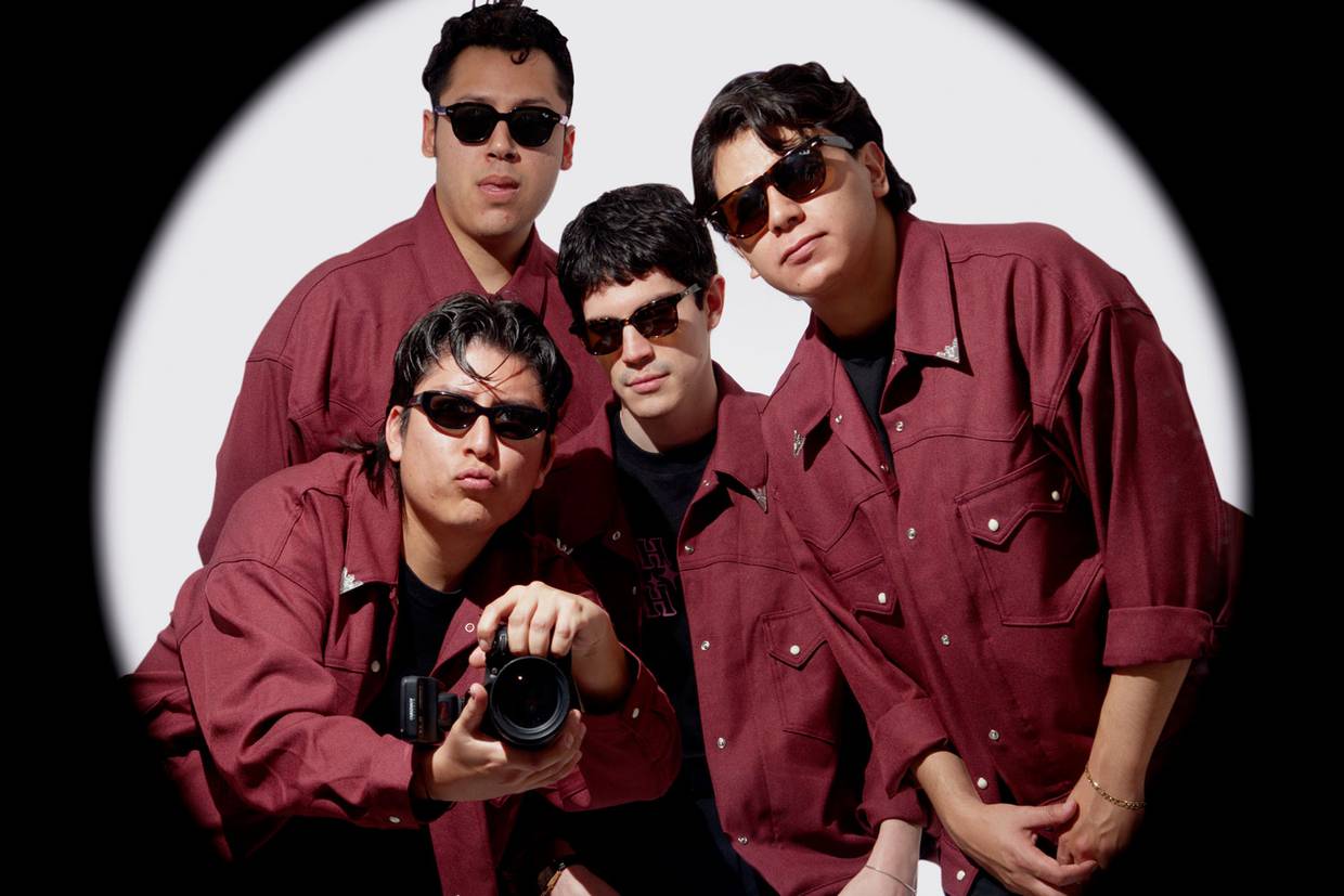 El grupo Cinemha, que se rige de manera independiente, grabó el tema en el estudio Master Q en Tijuana.