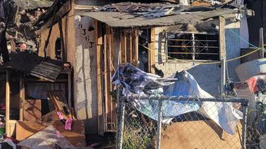 Familia pierde su hogar por incendio
