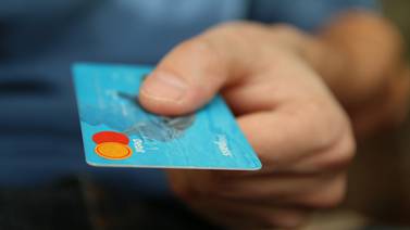 Aprende a usar las tarjetas de crédito: Conoce los 7 errores que no debes cometer