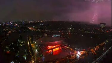 Lluvias y rayos despiertan a los capitalinos en la Ciudad de México