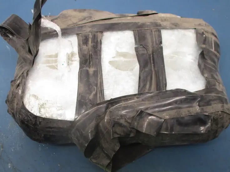 CBP decomisa droga oculta en chasis de vehículos en garita de SY