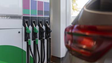 ¿A cuánto están los precios promedio nacionales de combustibles, según la Profeco?