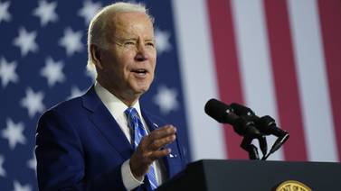 Joe Biden anuncia plan B para el perdón de préstamos estudiantiles tras rechazo del Tribunal Supremo