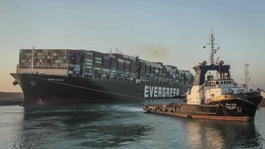 Tras desencallar el Ever Given, tránsito marítimo se reanuda en el Canal de Suez