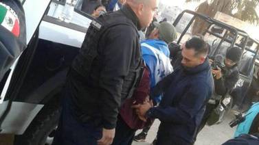Arrestan en Tijuana al que pidió 50 mil dólares para migrantes