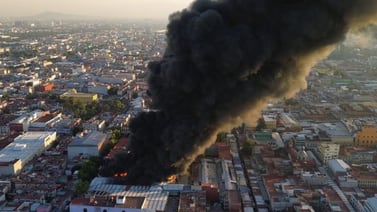Fiscalía capitalina investiga incendio en Tepito; aún no determinan si fue intencional