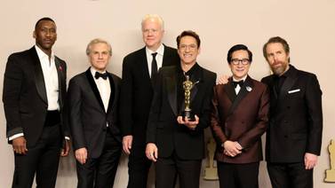 Robert Downey Jr. es criticado por ignorar a Ke Huy Quan en los Premios Oscar