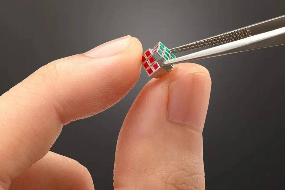 Revelan el cubo de Rubik más pequeño del mundo