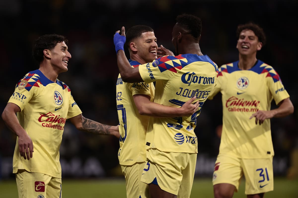 Los aficionados del América ya pueden invertir en acciones de su equipo favorito. EFE/José Méndez