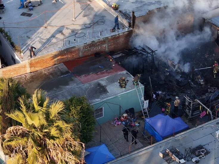Dos viviendas afectadas por incendio en la colonia Tomás Aquino