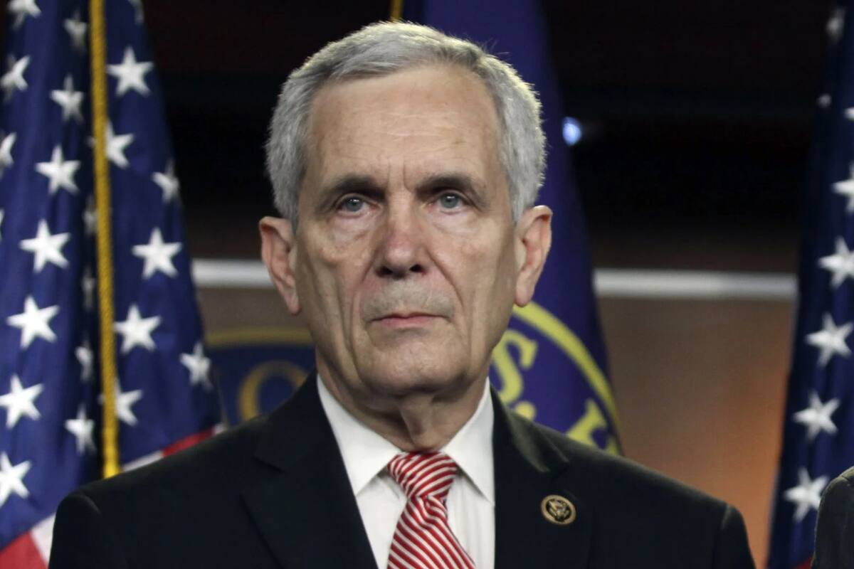 Lloyd Doggett, el demócrata texano, le pidió públicamente a Biden bajarse de la contienda el martes. | AP