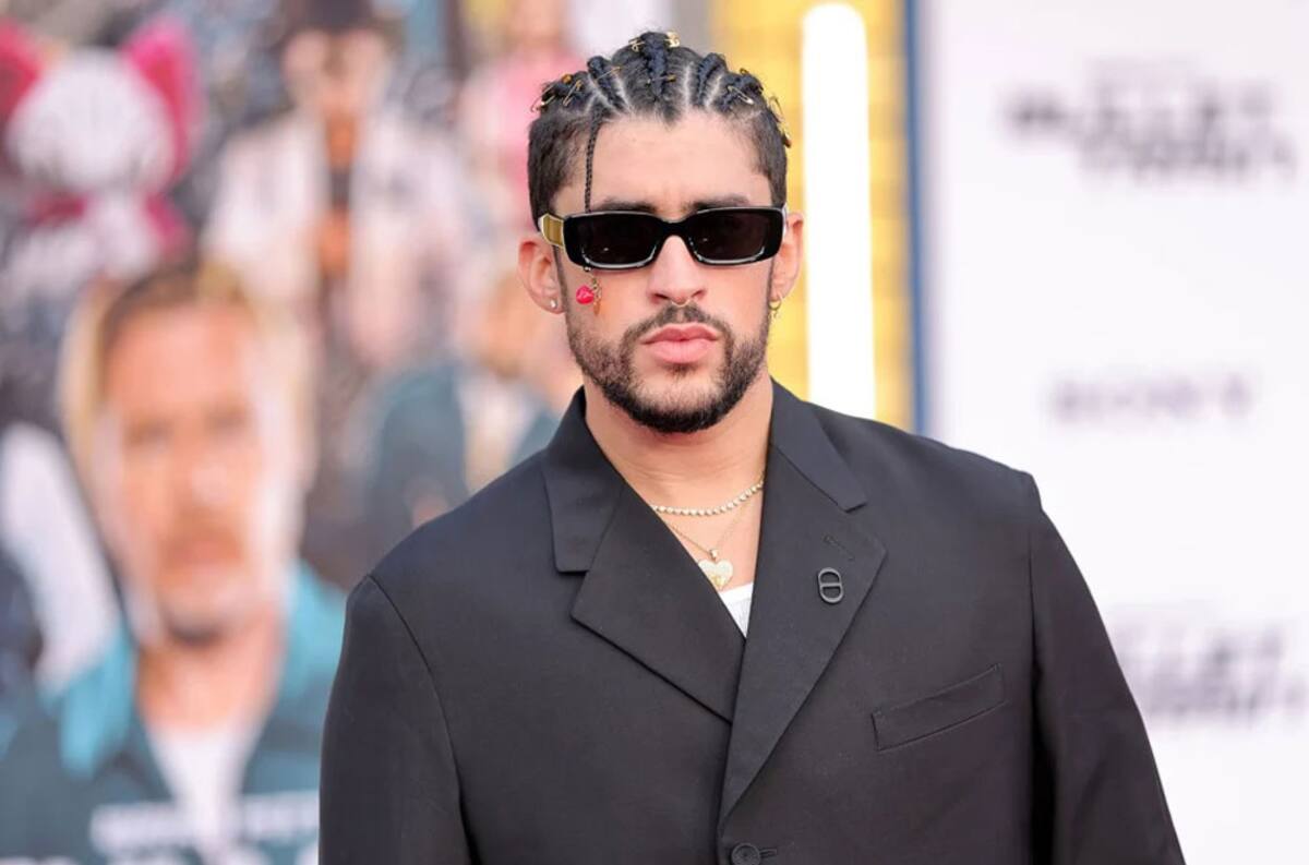 Bad Bunny concedió una entrevista a la revista Vogue México y Latinoamérica.